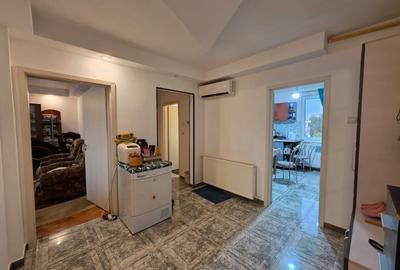 Apartament cu 3 camere decomandat, mobilat în Progresul - 7