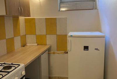 Apartament cu 2 camere decomandat în Romană