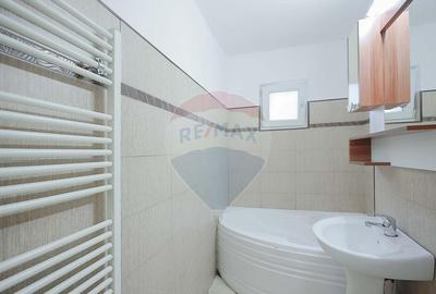 Apartament cu 2 camere de vanzare in zona Rogerius - 2