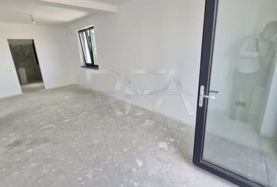 Duplex compus din doua case la 1,3 kilometri de statia de metrou Nicolae Teclu - 1