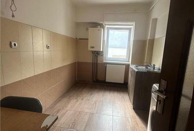 Apartament cu 2 camere decomandat în Podul de Fier - 9