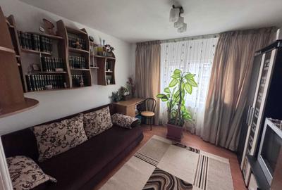 Apartament cu 3 camere decomandat în Central - 2