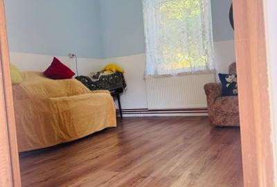 Apartament la curte comuna cu doua intrari - 12