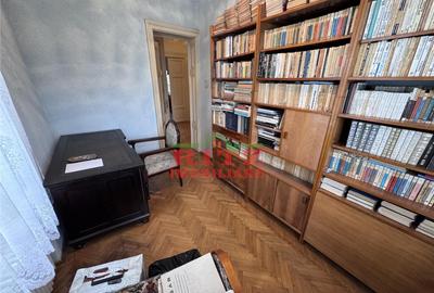 Casă cu 7 camere cu Teren 938 Mp în Orașul de Jos - 16