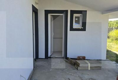 Casă cu 2 camere în Moșnița Veche - 6