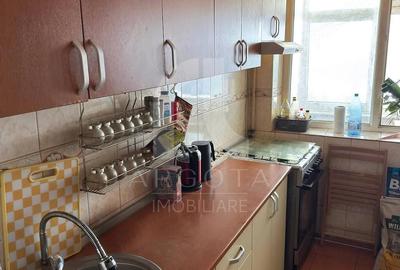 Apartament cu 3 camere decomandat în Micro 14 - 3
