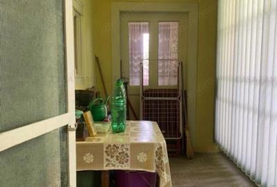 Casă cu 3 camere cu Teren 860 Mp în Aradului