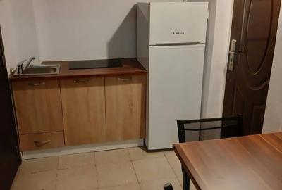 Garsonieră semidecomandată în Central