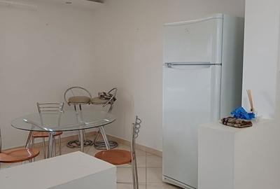 Apartament cu 3 camere decomandat în 13 Septembrie - 11