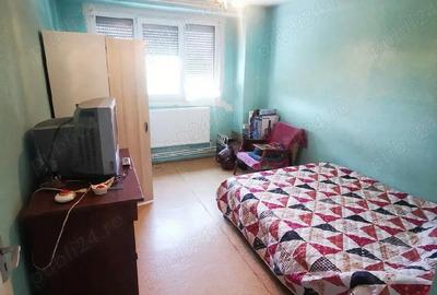 Apartament cu 4 camere decomandat în Central - 1