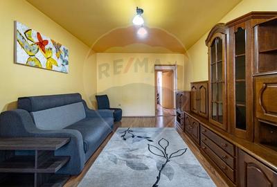 Apartament cu 2 camere decomandat, mobilat în Tractorul - 5