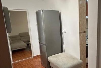 Apartament cu 3 camere semidecomandat, mobilat în Calea Moldovei - 1