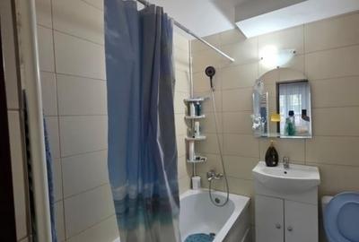 Etaj 1-Pod de Fier-Tg.Cucu -2 Camere Decomandat 73mp-bloc 86' - 9