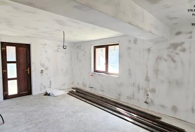 Casă cu 5 camere cu Teren 1400 Mp în Sud-Est - 2