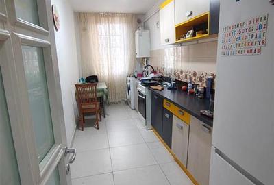 Apartament cu 3 camere decomandat, mobilat în Cug