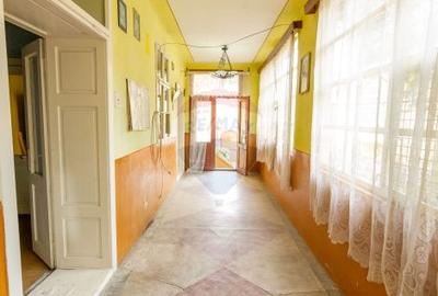 Proprietate compusa din doua case - zona linistita  155.000 euro - 20