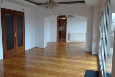 Bloc tip boutique, constr. 2000, parcare subterana si 2 intrari - 25