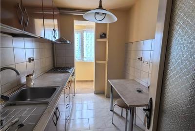Apartament cu 3 camere decomandat, mobilat în Circumvalațiunii - 11