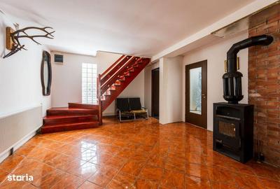 Casă cu 6 camere cu Teren 900 Mp în Mănăstirea Humorului - 1