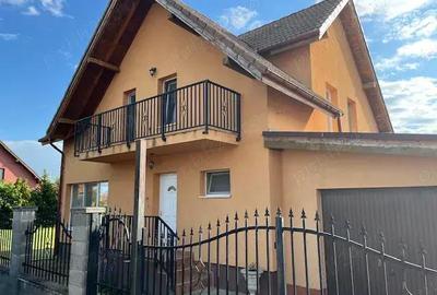 Casă cu 4 camere în Sânmihaiu Român - 1