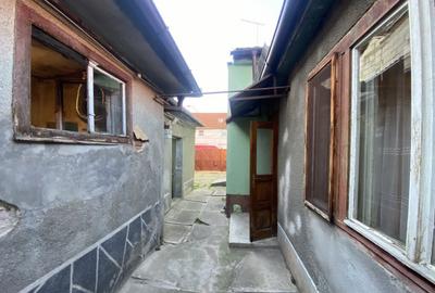 Casa 2 camere in Terezian, curte comuna, posibilitate man - 3