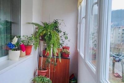 Apartament cu 3 camere semidecomandat în Central - 4