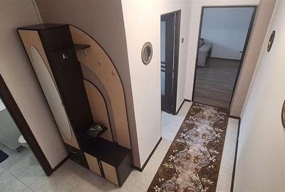 Apartament cu 2 camere decomandat, mobilat în Tractorul - 5