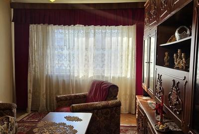 Apartament cu 3 camere decomandat în Vasile Aaron - 9