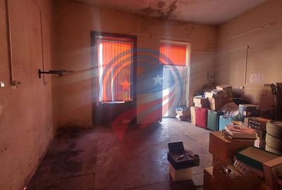 Apartament cu 5 camere semidecomandat în Central - 7
