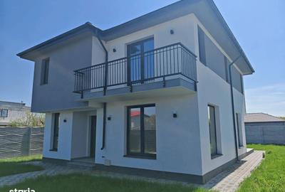 Casă cu 4 camere în Central