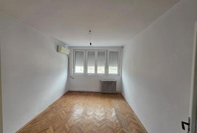 Apartament cu 3 camere decomandat în Bălcescu - 3