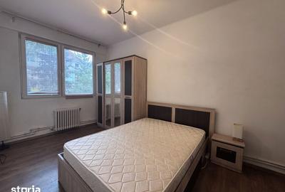 Apartament cu 2 camere semidecomandat, mobilat în Central