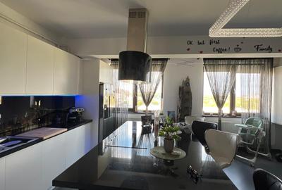 Apartament cu 3 camere decomandat, mobilat în Cug