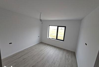 Casă cu 3 camere cu Teren 400 Mp în Berceni - 16