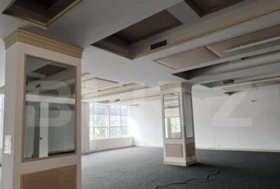 Spa?iu comercial modern, 310 mp, cu parcare ?i vitrina - 10