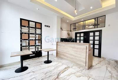 Spațiu comercial, de 40 mp, în Central