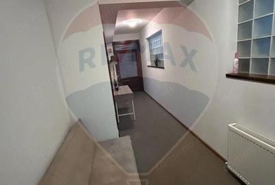 Spațiu comercial, de 65 mp, în P-ța Victoriei - 7