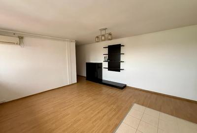 Apartament cu 3 camere semidecomandat în Girocului - 2