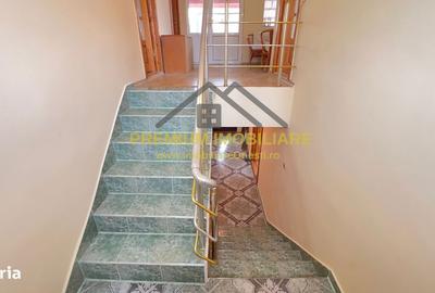 Casă cu 6 camere cu Teren 2500 Mp în Bogdănești - 2