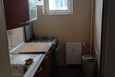 Apartament cu 2 camere semidecomandat în Dristor