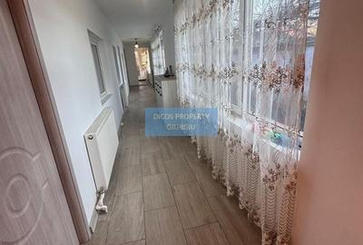 Casă individuală cu 3 camere cu Canalizare în Central - 2