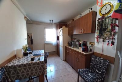 Apartament cu 3 camere semidecomandat, mobilat în Lipovei - 4