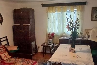 Casă cu 3 camere cu Teren 501 Mp în Central - 2