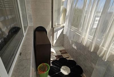 Apartament cu 3 camere semidecomandat în Central - 1