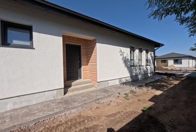 Casă individuală cu 4 camere cu Canalizare în Berceni - 3