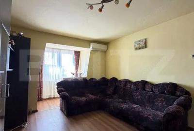 Apartament cu 3 camere semidecomandat în Central