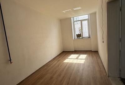 Casă individuală cu 2 camere cu Canalizare în Central - 1