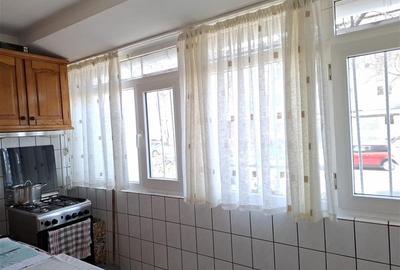 Apartamnet 2 camere, transformat in 3 camere, parter, Longinescu - 10