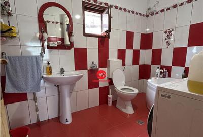 Casa la sol din BCA cu 3 camere, 4 bai, teren 555 mp, Eforie - 1