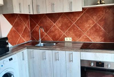 Unirii, Bd.Coposu, Cofetaria Agapitos, bloc 1990, renovat, mobila noua, design chic - 5